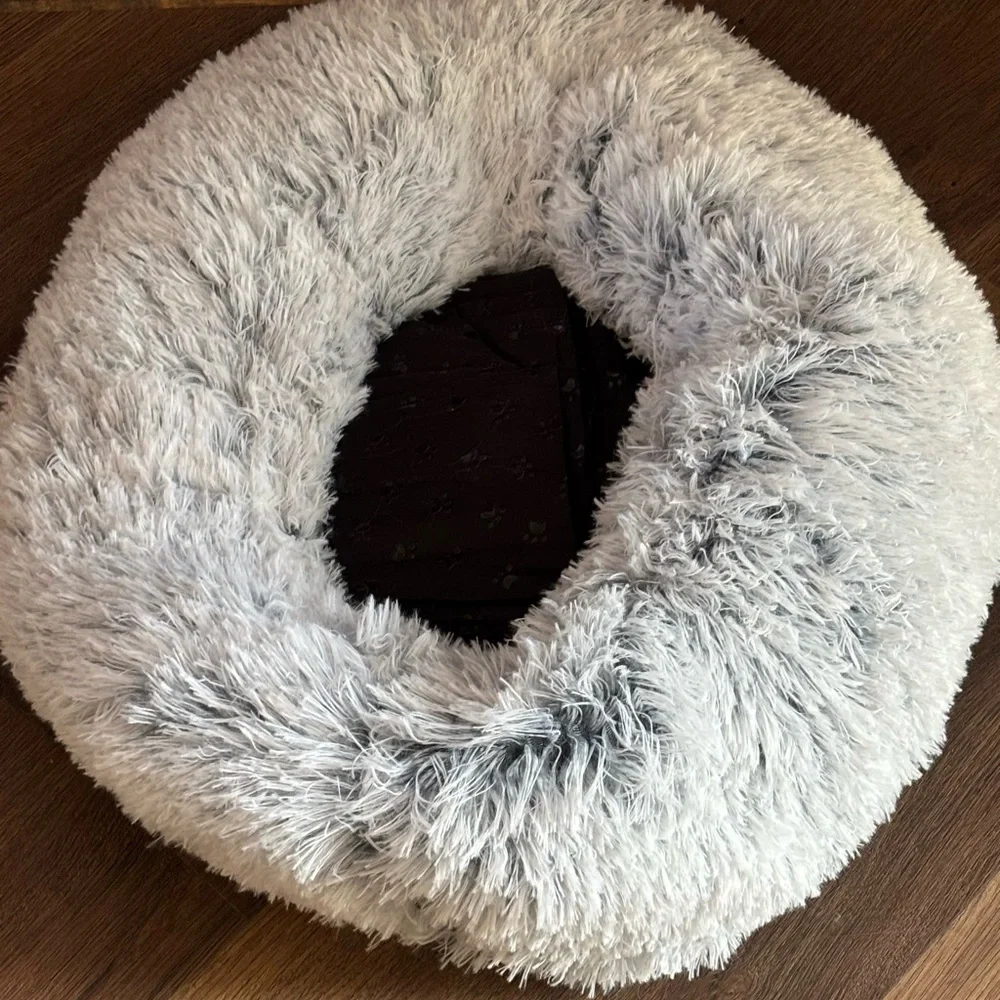 Cozy Plush Dog Bed - Gray